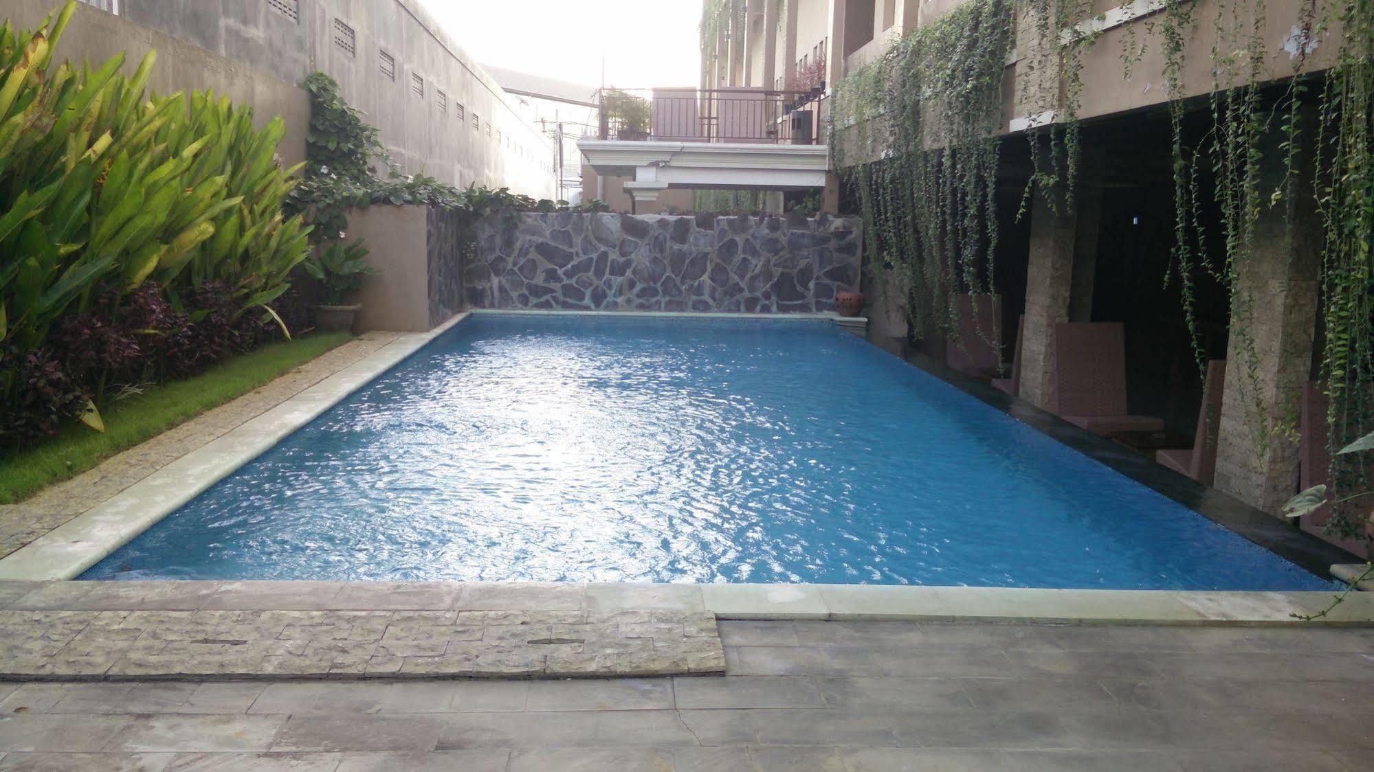 Koi Hotel And Residence Denpasar  Exterior photo